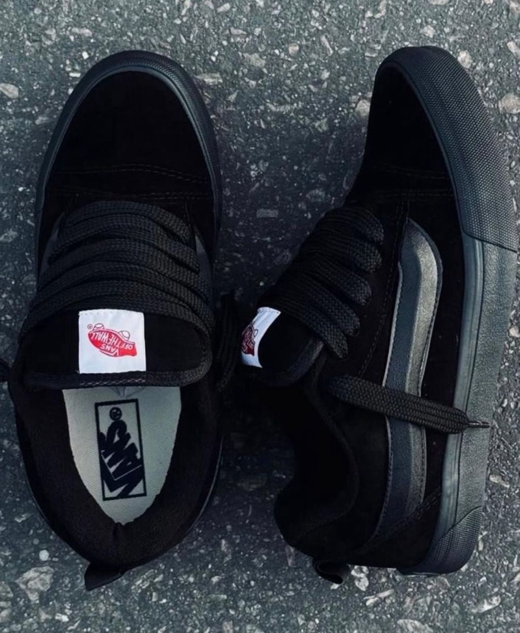 Skater Vans of The Wall - Image 2